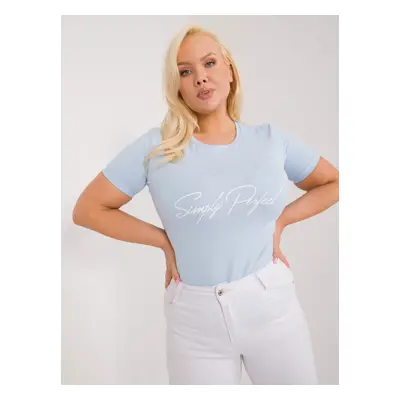 Light blue plus a large t-shirt with a round neckline