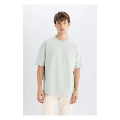 DEFACTO Men's Green Boxy Fit Wide Cut Crew Neck Cotton Short Sleeve Basic T-Shirt