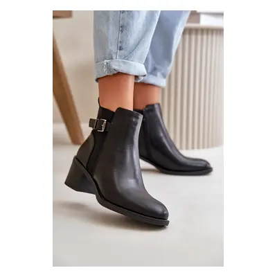 Women's insulated ankle boots with buckle black Nevillira