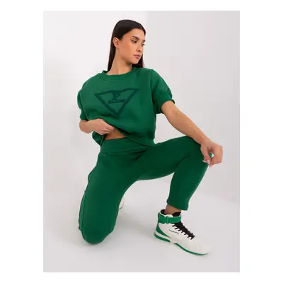 Dark green tracksuit with insulation