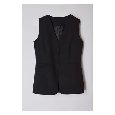 Trendyol Black Fitted Woven Vest