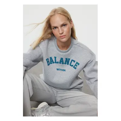 Trendyol Gray Slogan Printed Oversize/Wide Fit Knitted Sweatshirt