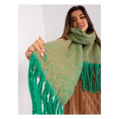 Women's scarf with green and camel pattern