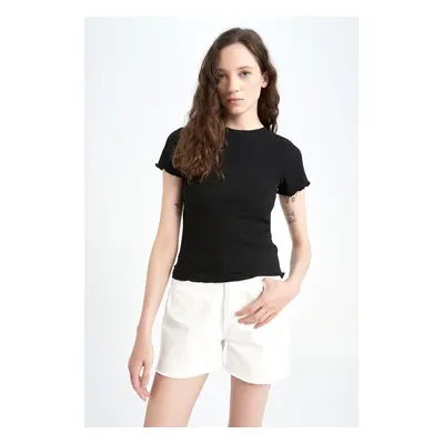 DEFACTO Fitted Crew Neck Short Sleeve T-Shirt