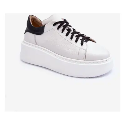 Women's leather sports shoes on the White Lemar platform