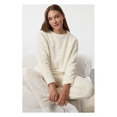 Trendyol Ecru Striped Lurex Yarn Detailed Wellsoft Knitted Pajama Set