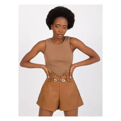 Camel shorts made of eco-leather Iwetta