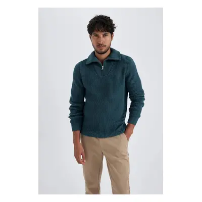 DEFACTO Standard Fit Stand Collar Zippered Thessaloniki Fabric Sweater