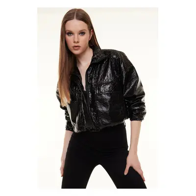 Trendyol Black Oversize Mold Shiny Patent Leather Thin Jacket Coat