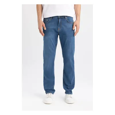 DEFACTO Sergio Regular Fit Normal Waist Pipe Leg Jean Trousers