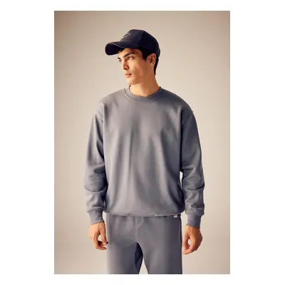 DEFACTO Oversize Fit Crew Neck Basic Sweatshirt