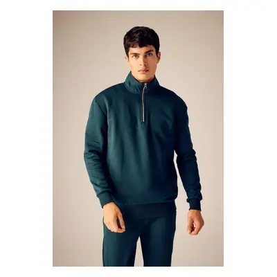 DEFACTO Comfort Fit Zippered Stand-up Collar Sweatshirt