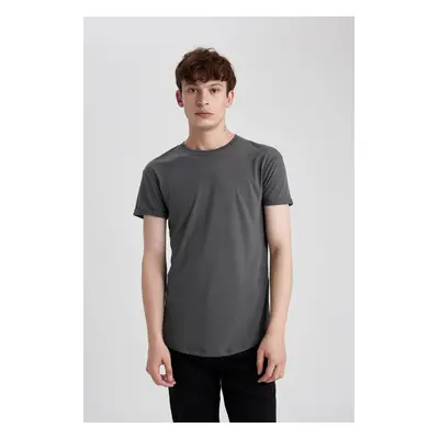 DEFACTO Long Muscle Fit Crew Neck T-Shirt