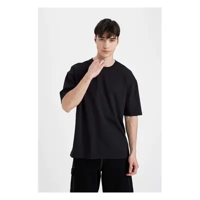 DEFACTO Men's Black Oversize Fit Wide Cut Crew Neck Heavy Fabric Short Sleeve Basic T-Shirt