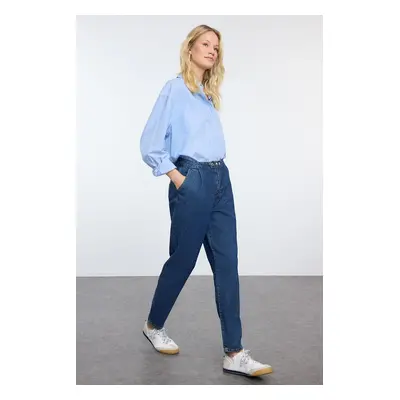 Trendyol Dark Blue Button Detailed High Waist Mom Jeans