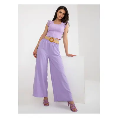 Light purple trousers made of airy fabric