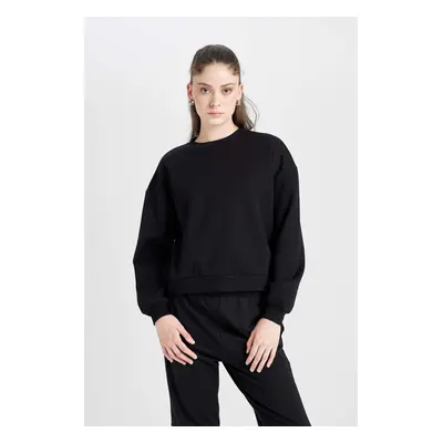 DEFACTO Women's Black Regular Fit Crew Neck Thick Basic Plain Sweatshirt