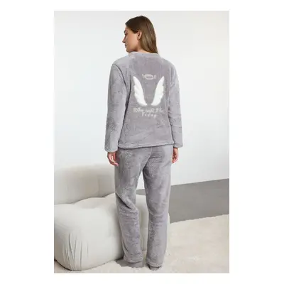 Trendyol Gray Back Embroidery Detailed Wellsoft Knitted Pajama Set