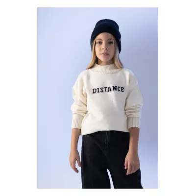 DEFACTO Girls' Crew Neck Printed Sweater