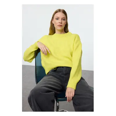 Trendyol Lime Wide Pattern Soft Texture Basic Knitwear Sweater