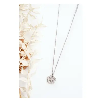 Women's silver chain with flower