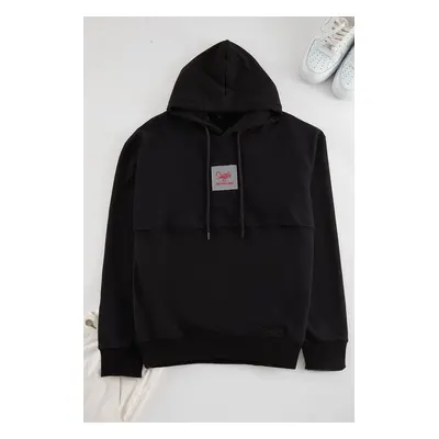 Trendyol Black Regular Cut Label and Stitch Detailed Hooded Sweatshirt