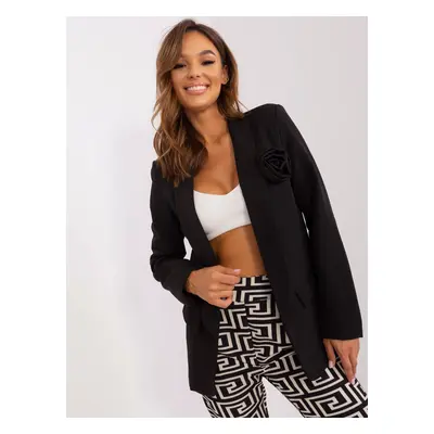 Women's black blazer with long sleeves