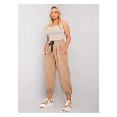 Beige sweatpants in free size in beige color