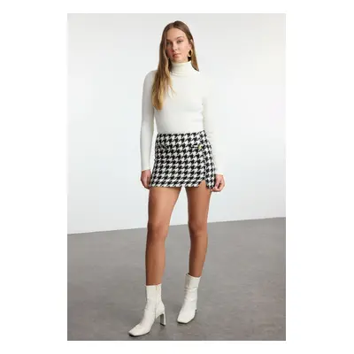 Trendyol Black Houndstooth Patterned Mini Skirt with Front Pocket and Slit Detail