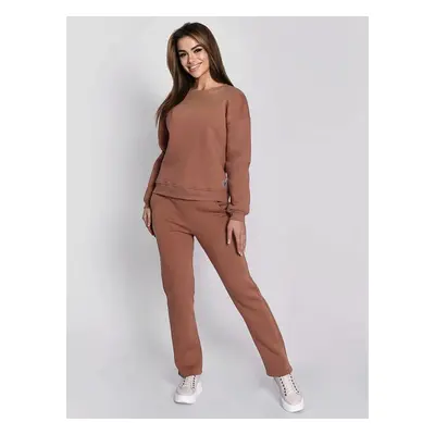 Women's insulated tracksuit, beige sweatshirt and loose trousers