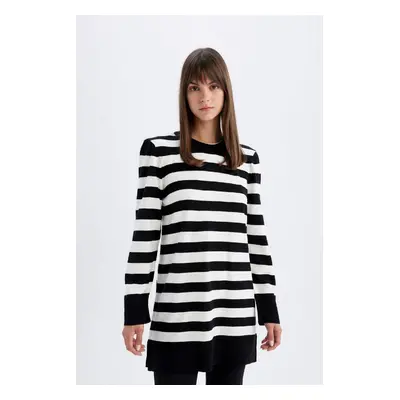 DEFACTO Regular Fit Striped Long Sleeve Basic Sweater Tunic Z9007az24au