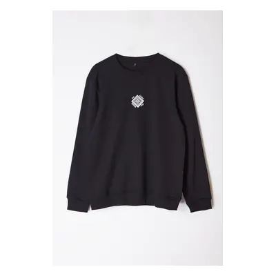 Trendyol Black Regular Cut Fluffy Printed Sweatshirt