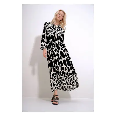 Trend Alaçatı Stili Women's Black Robe Buttoned Patterned Tiered Flounce Woven Viscose Dress