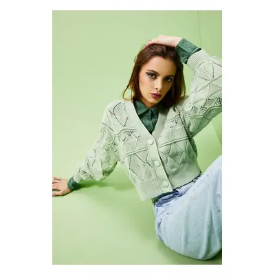 Short cardigan with openwork pattern - green