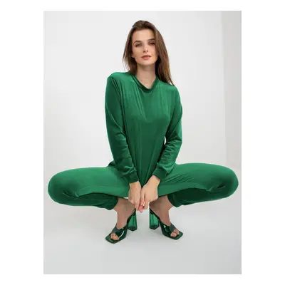 Green velour set with trousers from Brenda RUE PARIS