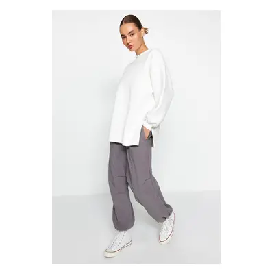 Trendyol Ecru Oversize/Wide fit with slits. Thick Fleece Inside Knitted Sweatshirt