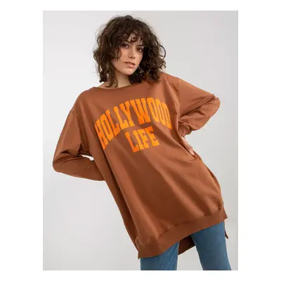 Light brown and orange oversize long sweatshirt with slogan