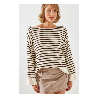 Bianco Lucci Women's Striped Shoulder Buttoned Sweater