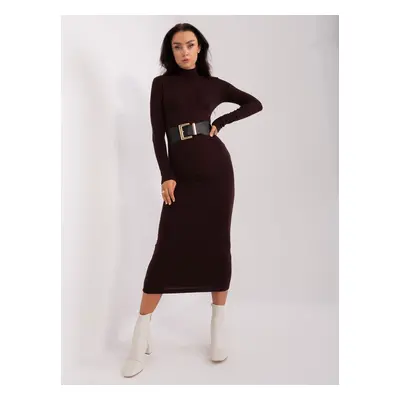 Dark brown fitted dress with belt