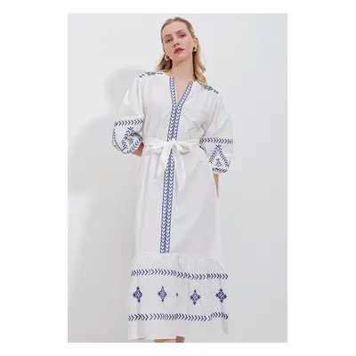 Bigdart Embroidered Linen Dress - White