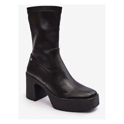 Women's leather ankle boots GOE Black