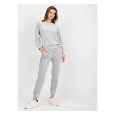 Light grey velour set with trousers from Brenda RUE PARIS