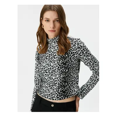 Koton Leopard Patterned T-Shirt Long Sleeve High Collar