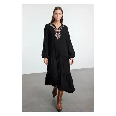 Trendyol Black Wide Cut Embroidered Midi Woven Dress