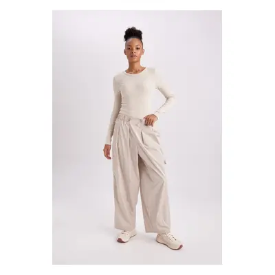 DEFACTO Fit Oversize Wide Mold Parachute Pants