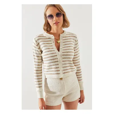 Bianco Lucci Striped Sweater