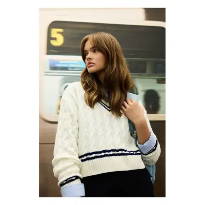 DEFACTO Cool Regular Fit V Neck Hair Knit Striped Knitwear Sweater