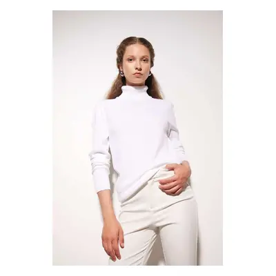 DEFACTO Regular Fit Soft Texture Turtleneck Basic Plain Knitwear Sweater