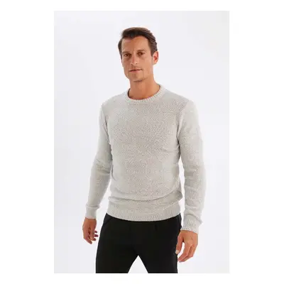 DEFACTO Standard Fit Regular Cut Crew Neck Textured Basic Plain Knitwear Sweater