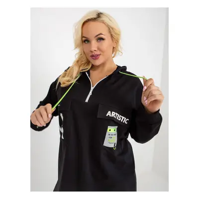 Black plus size longer sweatshirt with pockets